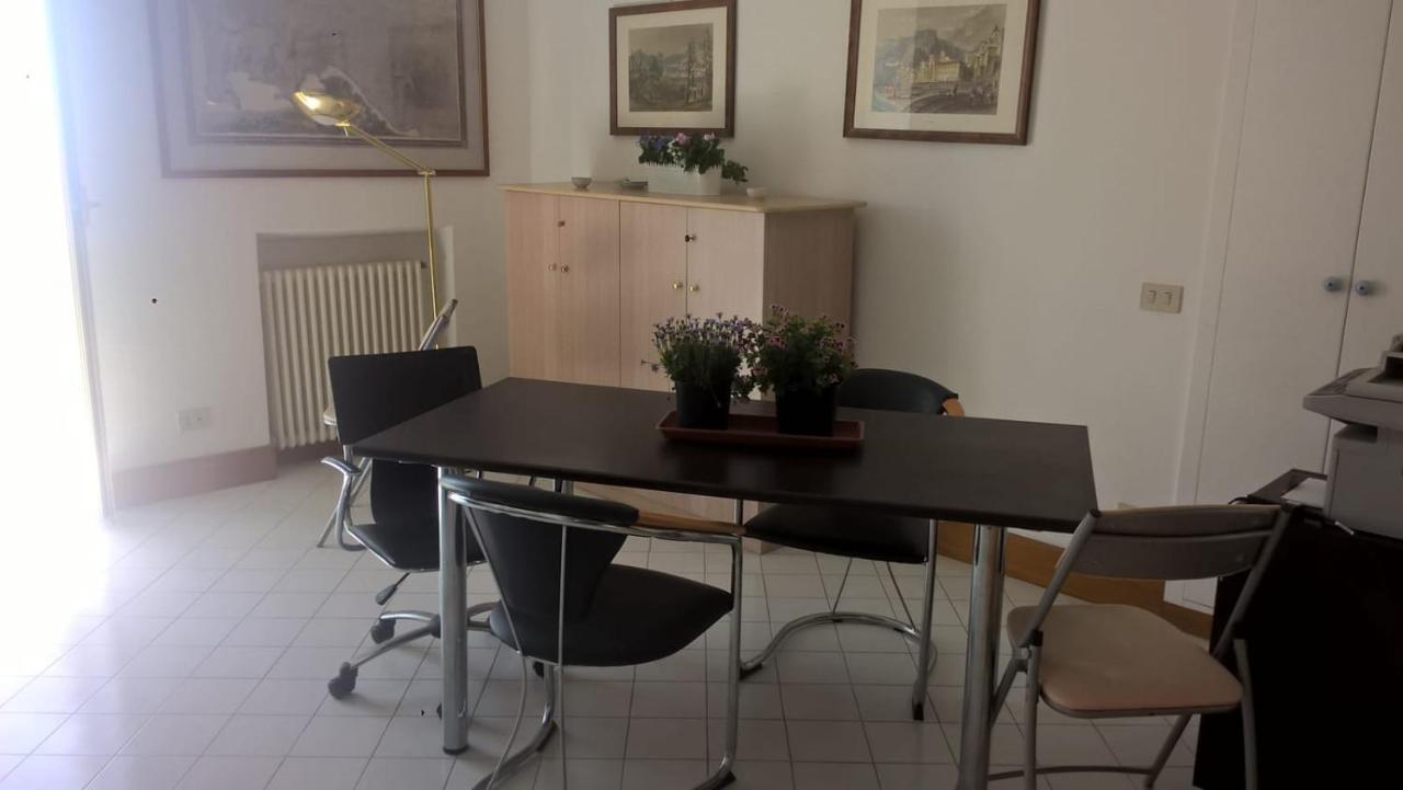 Posillipo: Soggiorno D'Incanto Apartment เนเปิลส์ ภายนอก รูปภาพ