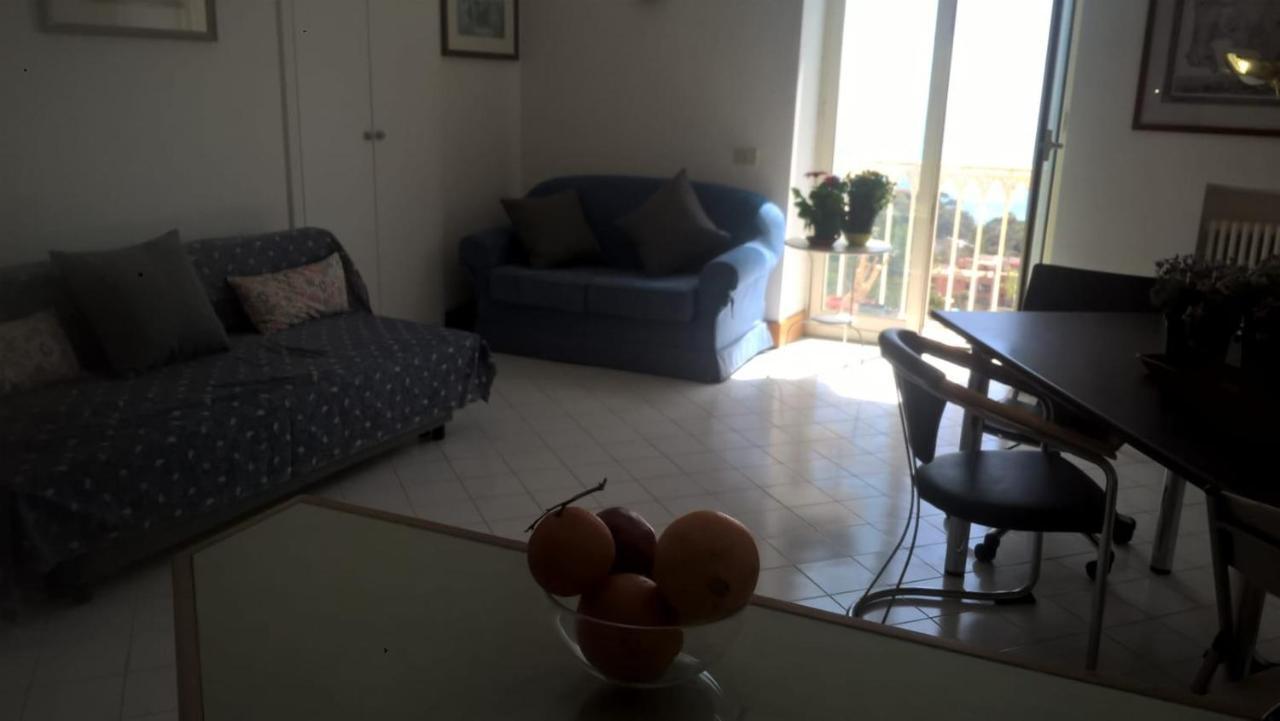 Posillipo: Soggiorno D'Incanto Apartment เนเปิลส์ ภายนอก รูปภาพ